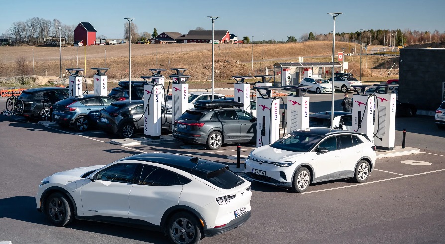 Adana Oto Yıkama Pınar Mahallesi Oto Yıkamacı 4 Mayıs 2025